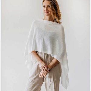 ‘We Are Amma’ Cocoon Nursing Cover in Ivory